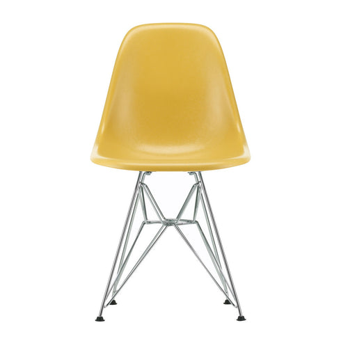 Cadeira Eames em Fibra de Vidro DSR / Base Cromada